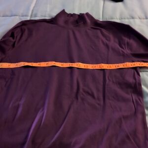LandsEnd mockneck long sleeve T-shirt size XS in blackberry